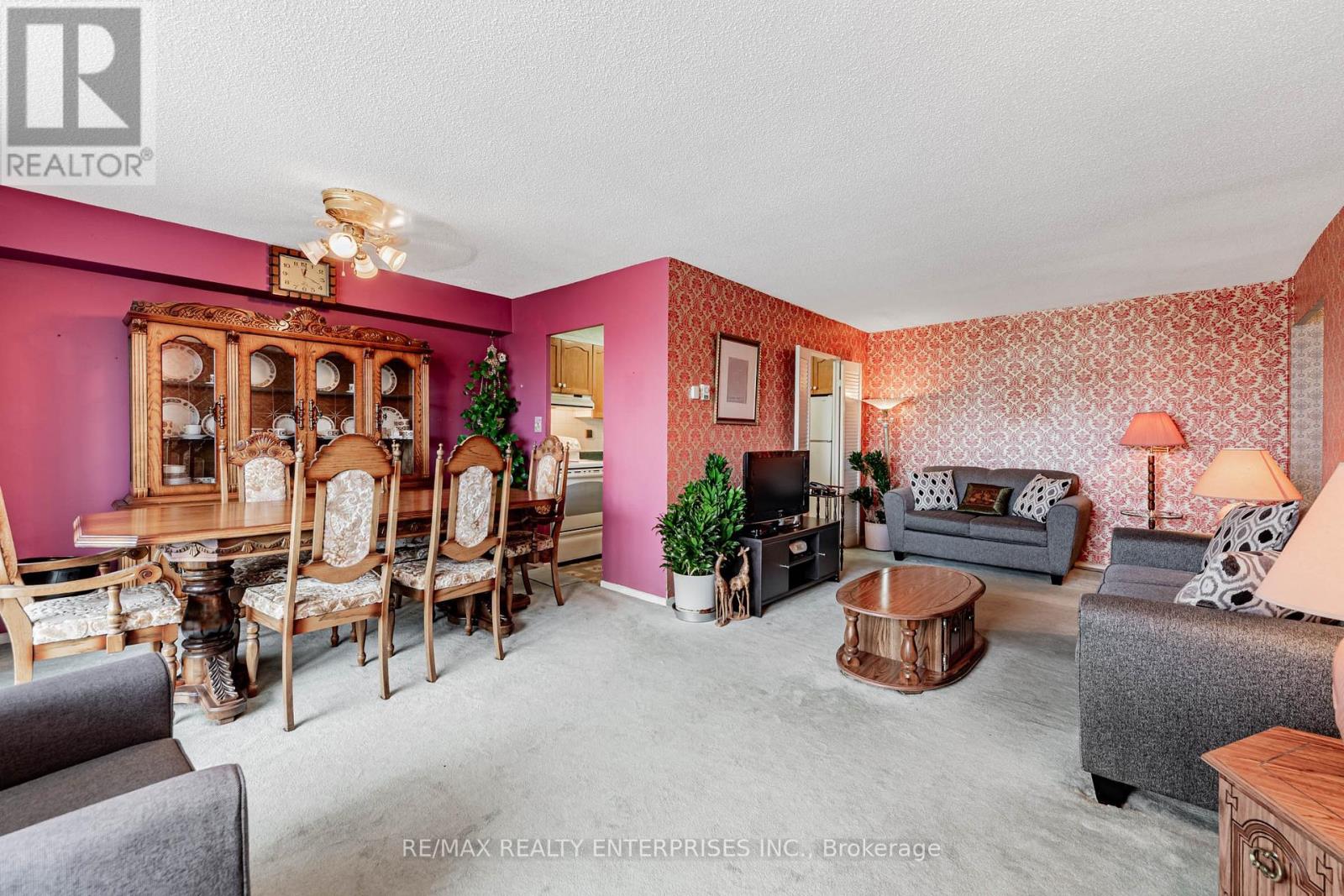 Photo 4 of 308 1 Massey Square, Toronto ON