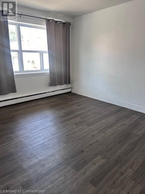Photo 3 of 2 Grant Boulevard Unit 9, Dundas ON