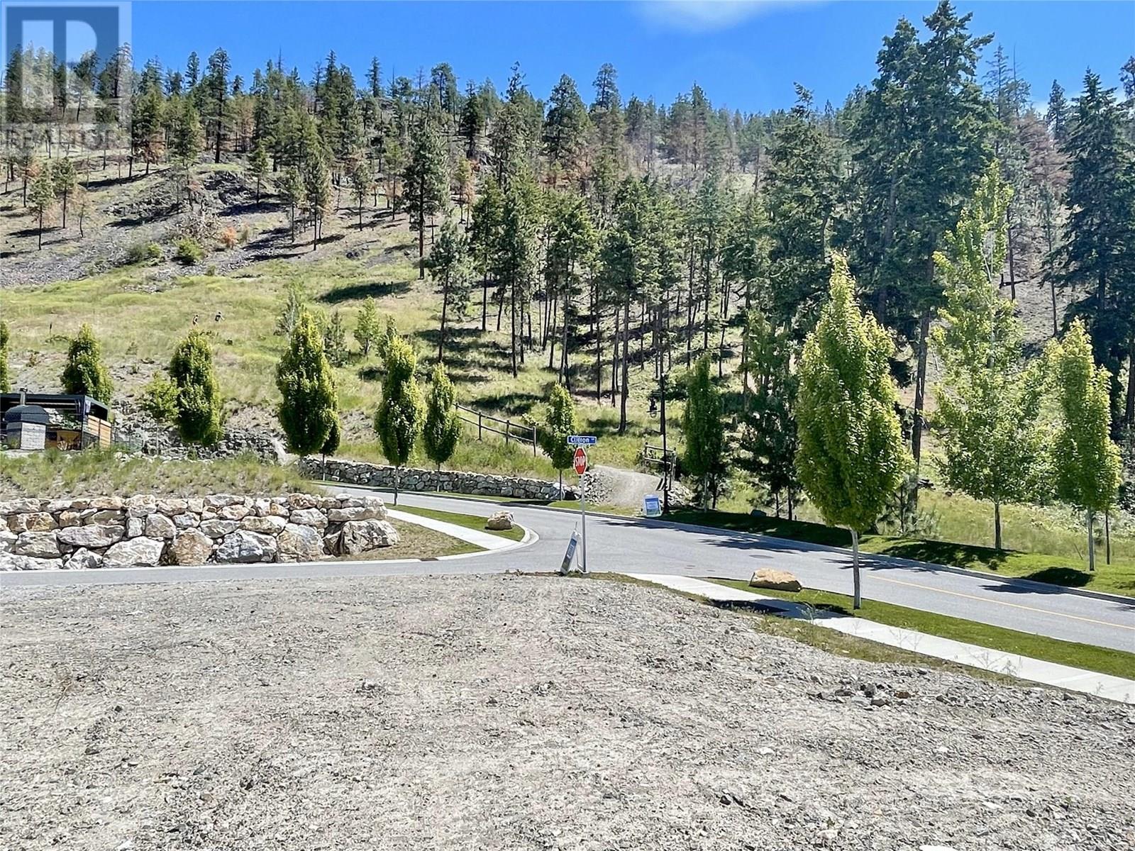  512 Clifton Lane, Kelowna