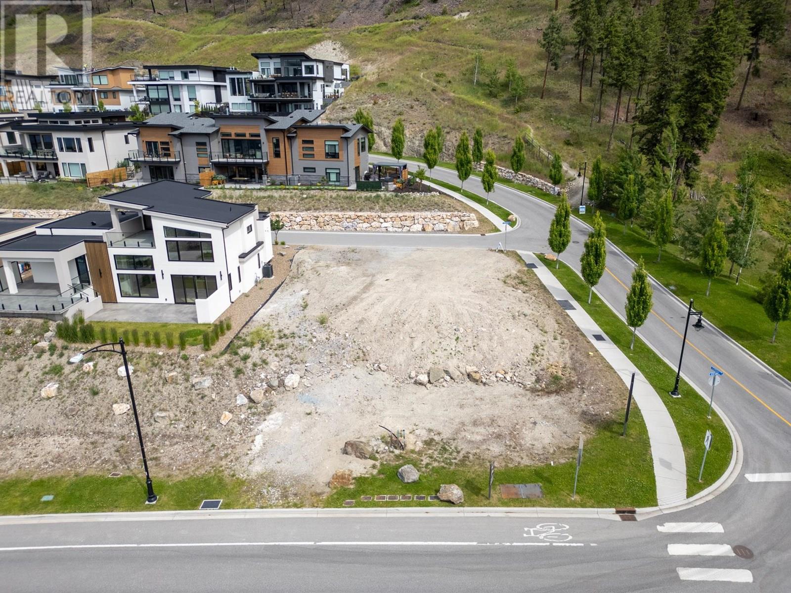  512 Clifton Lane, Kelowna