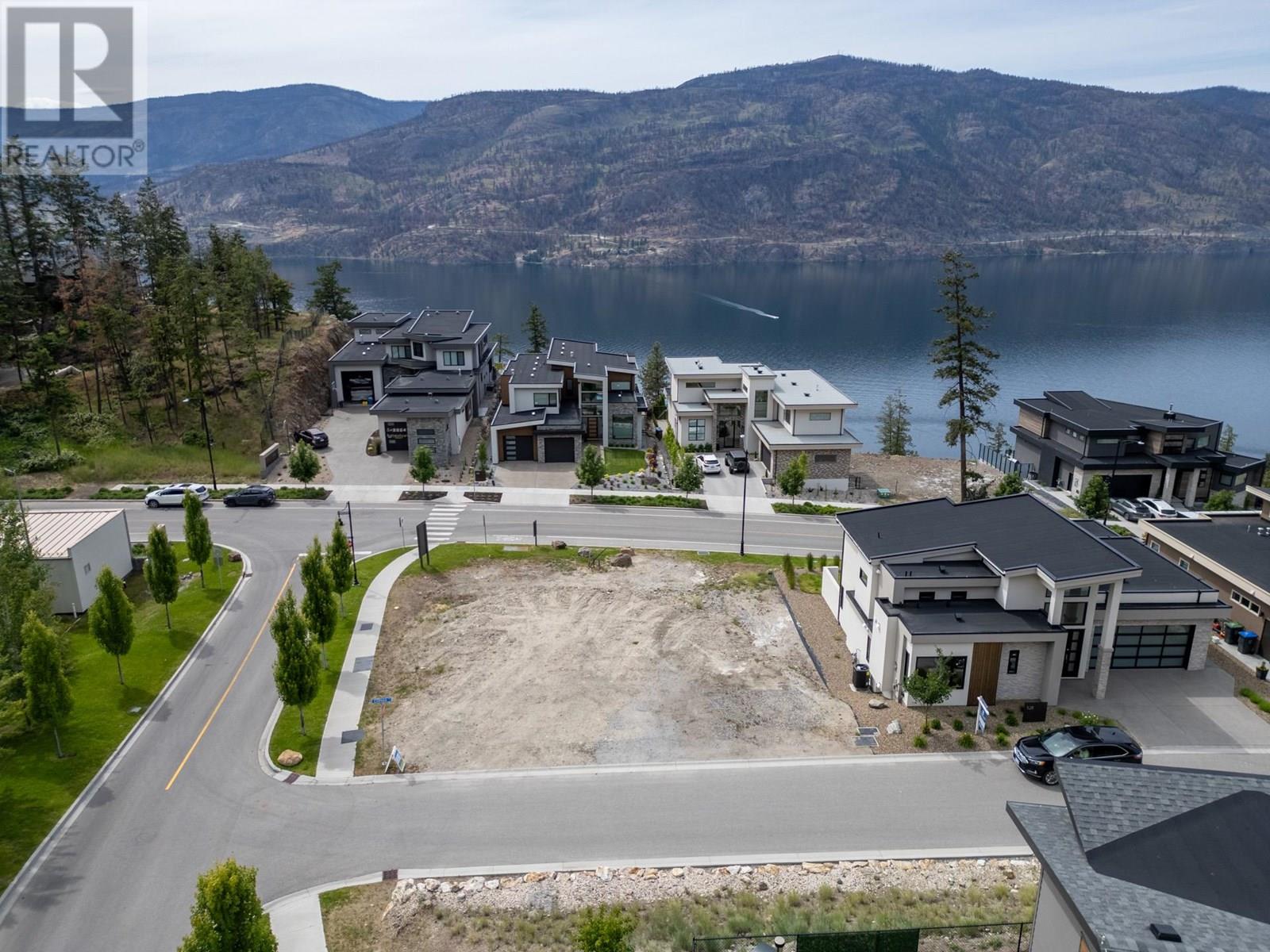  512 Clifton Lane, Kelowna