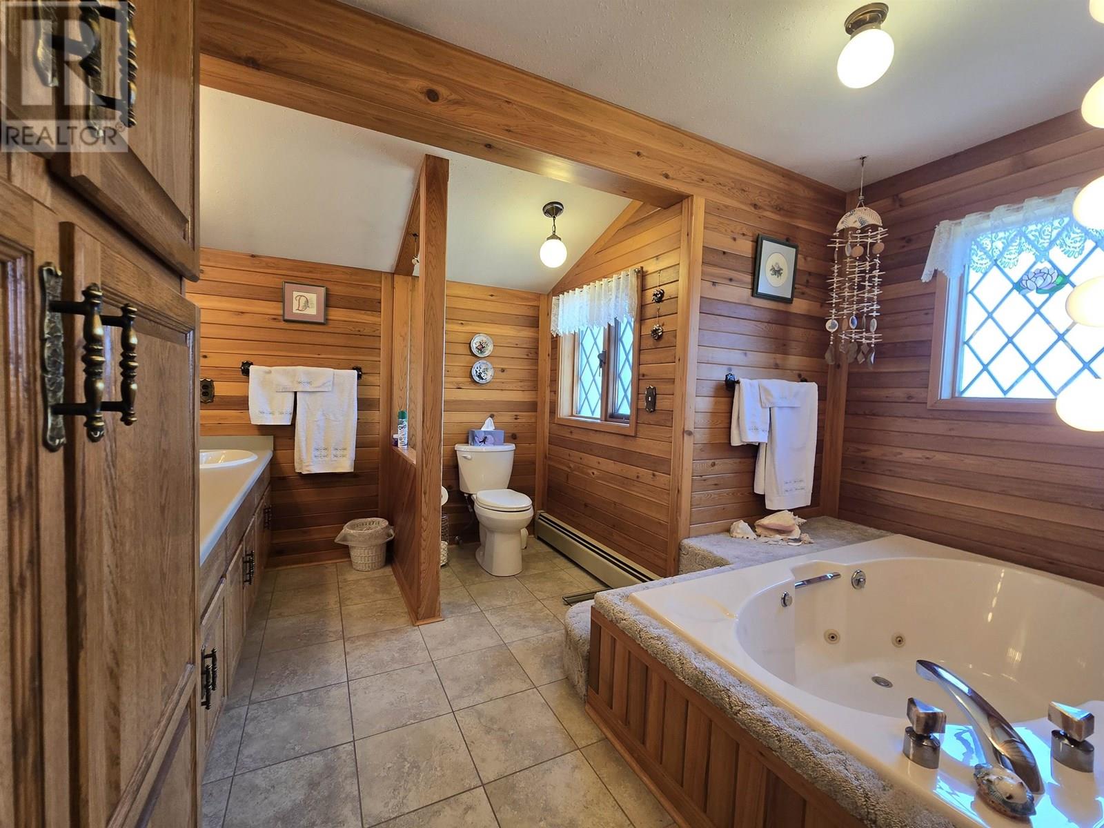 1233 4TH AVENUE, Valemount