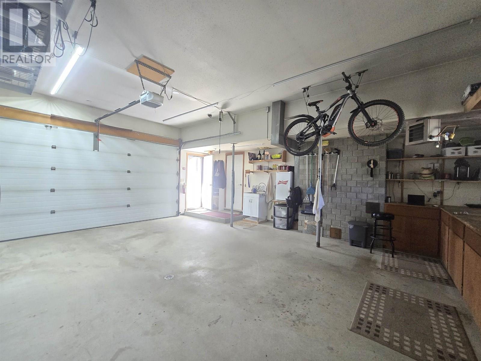 1233 4TH AVENUE, Valemount