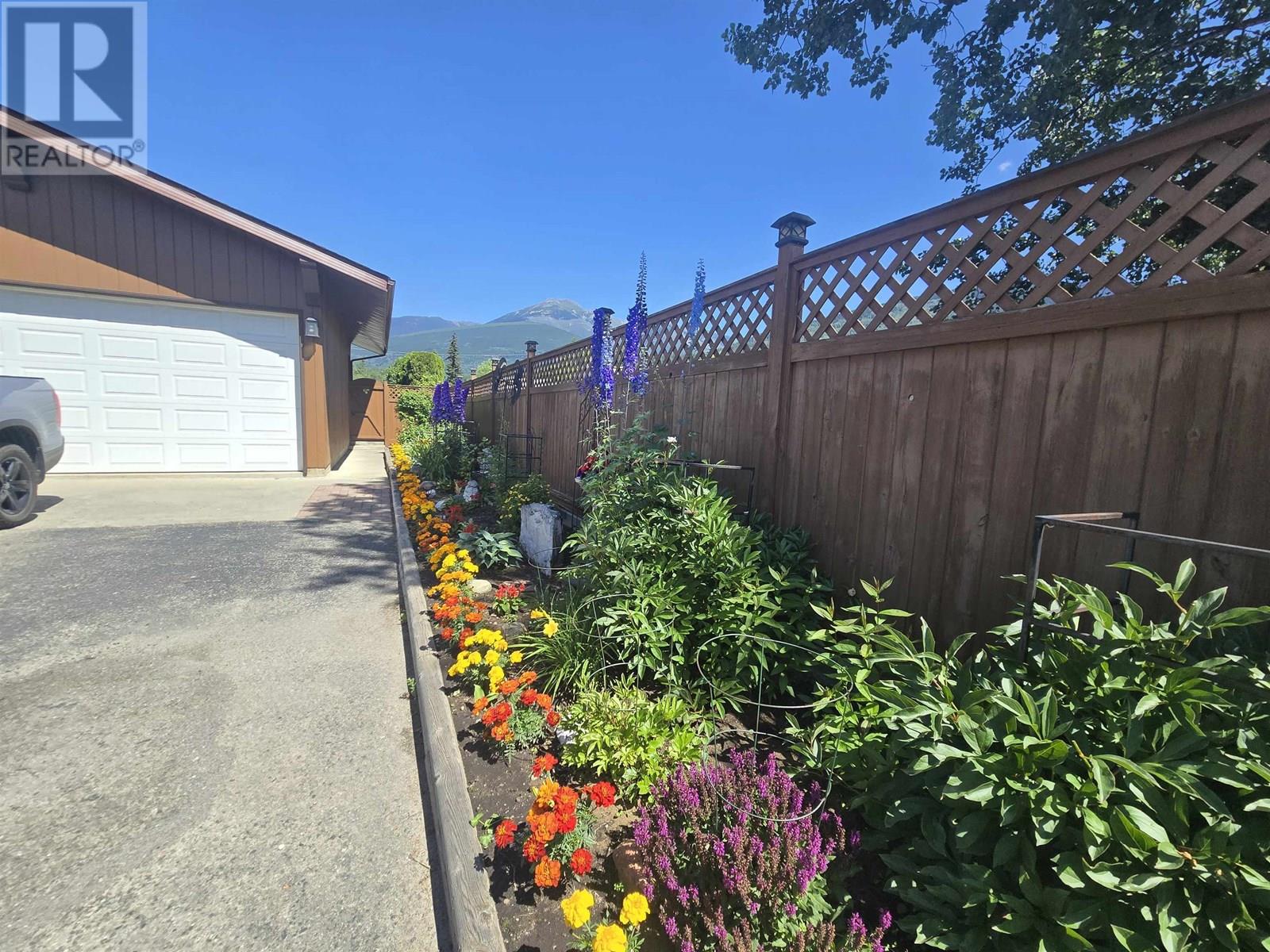 1233 4TH AVENUE, Valemount