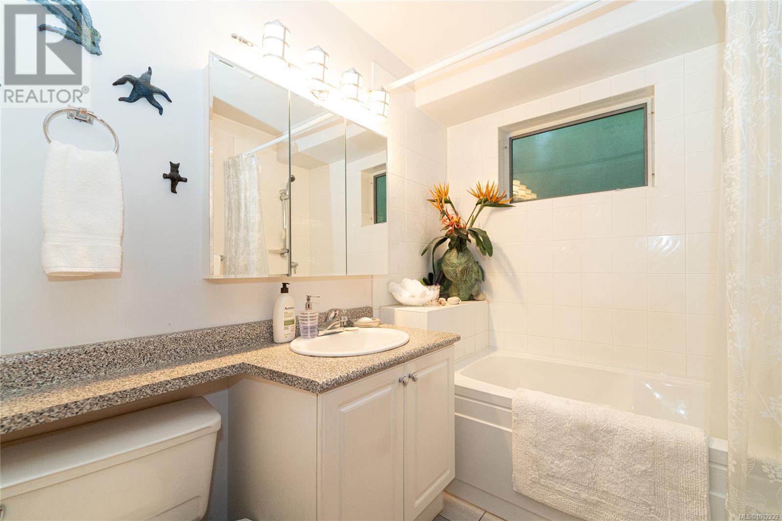 10741 Chemainus Rd, Ladysmith