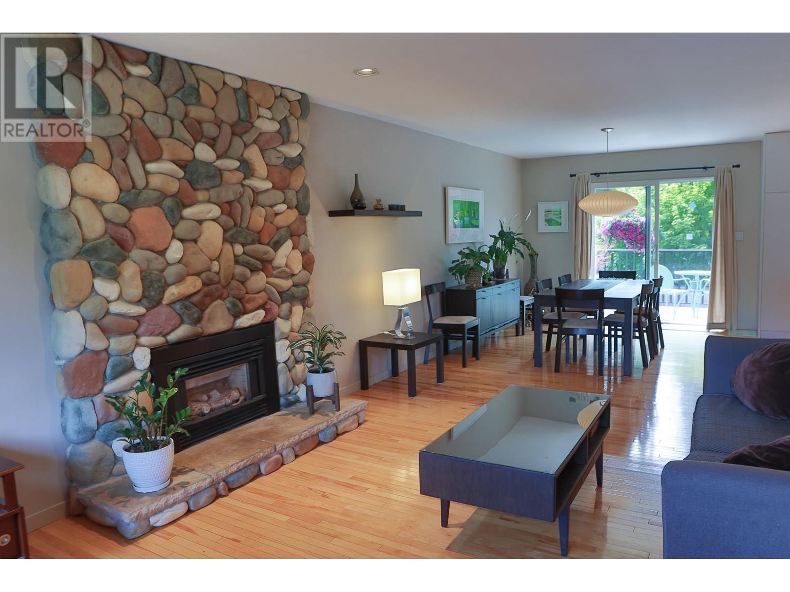 954 LINCOLN AVENUE, Port Coquitlam