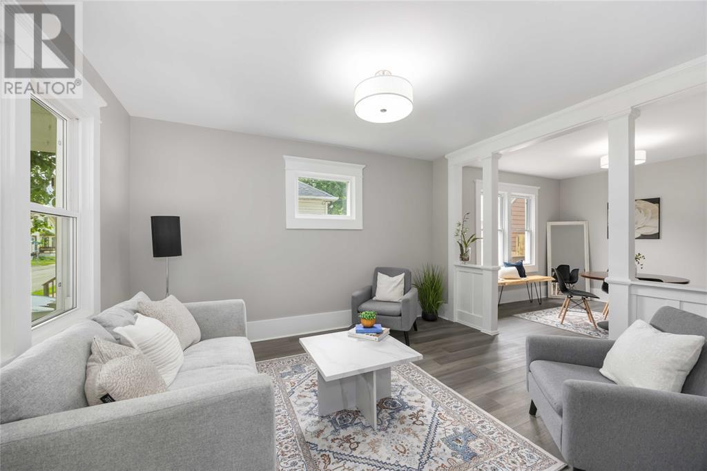 Photo 6 of 290 Cromwell Street, Sarnia ON