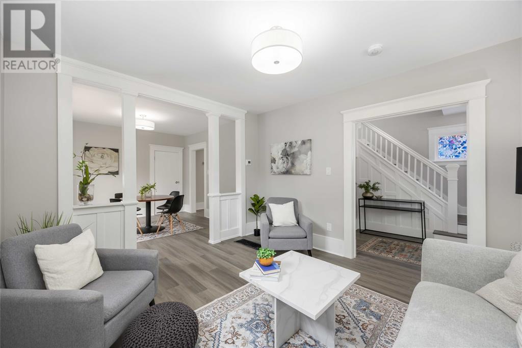 Photo 7 of 290 Cromwell Street, Sarnia ON