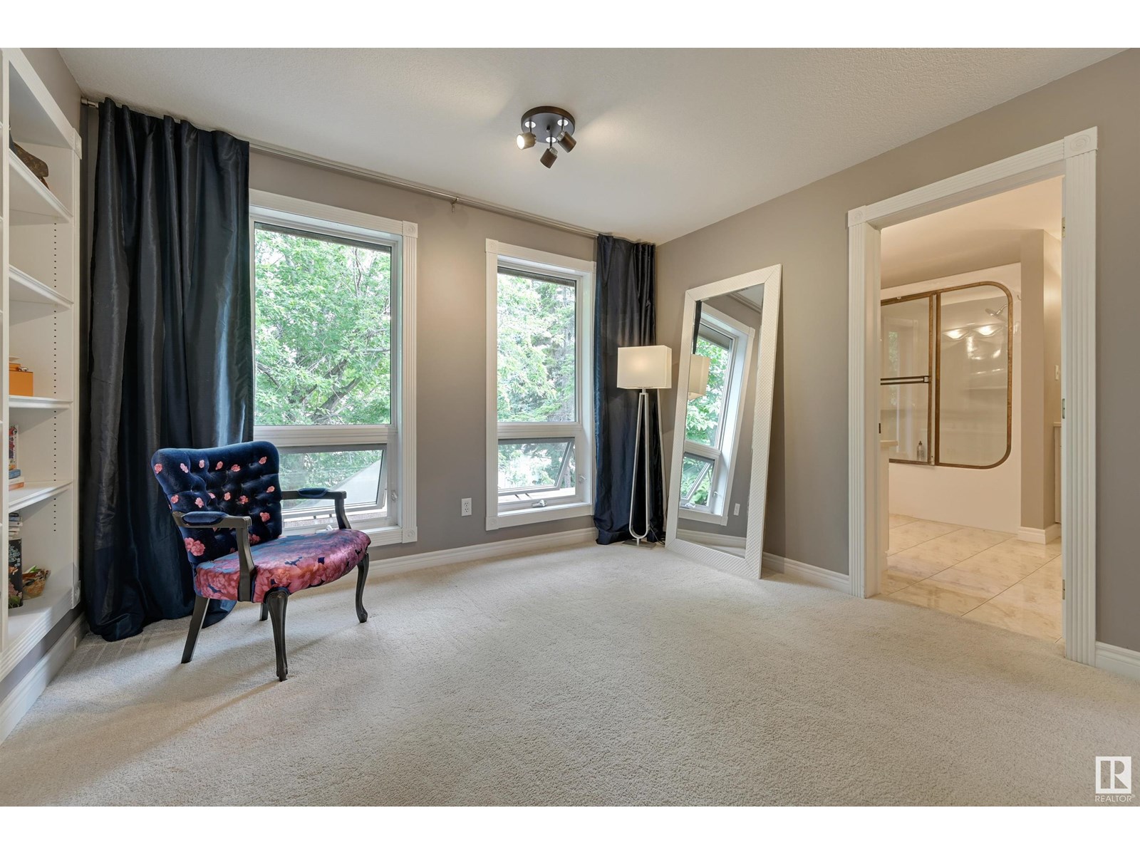 Photo 11 of 14228 Ravine Dr Nw, Edmonton AB