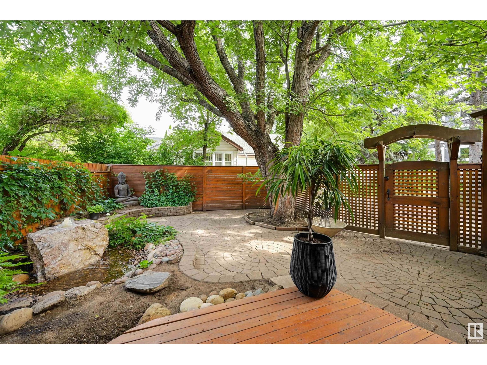 Photo 7 of 14228 Ravine Dr Nw, Edmonton AB