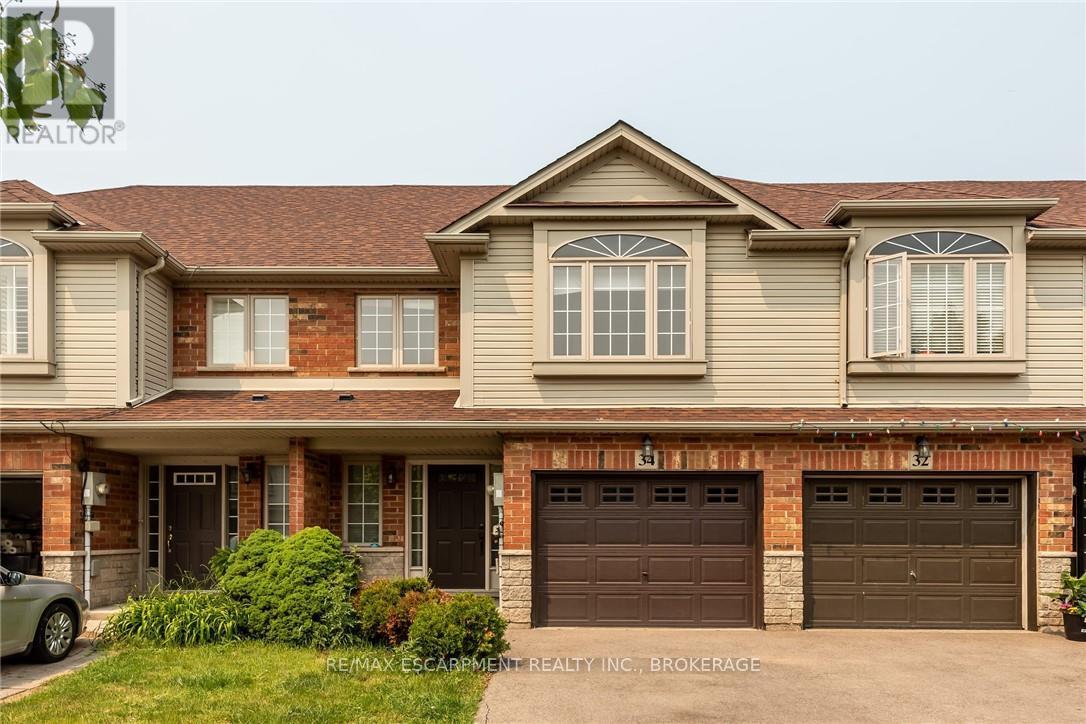 Photo 12 of 34 Elderberry Avenue, Grimsby ON