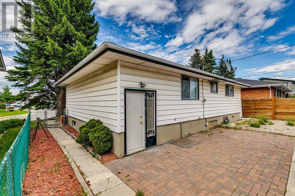 Single Family House Bungalow for Sale in  Mariposa Drive NE Mayland Heights Calgary 