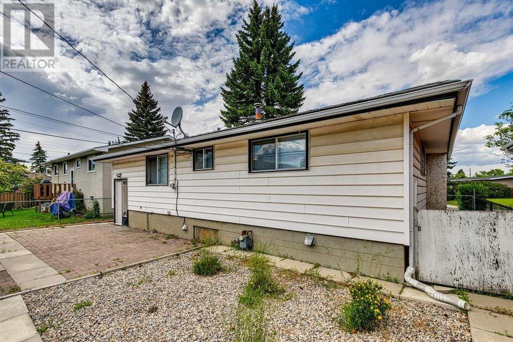 Single Family House Bungalow for Sale in  Mariposa Drive NE Mayland Heights Calgary 