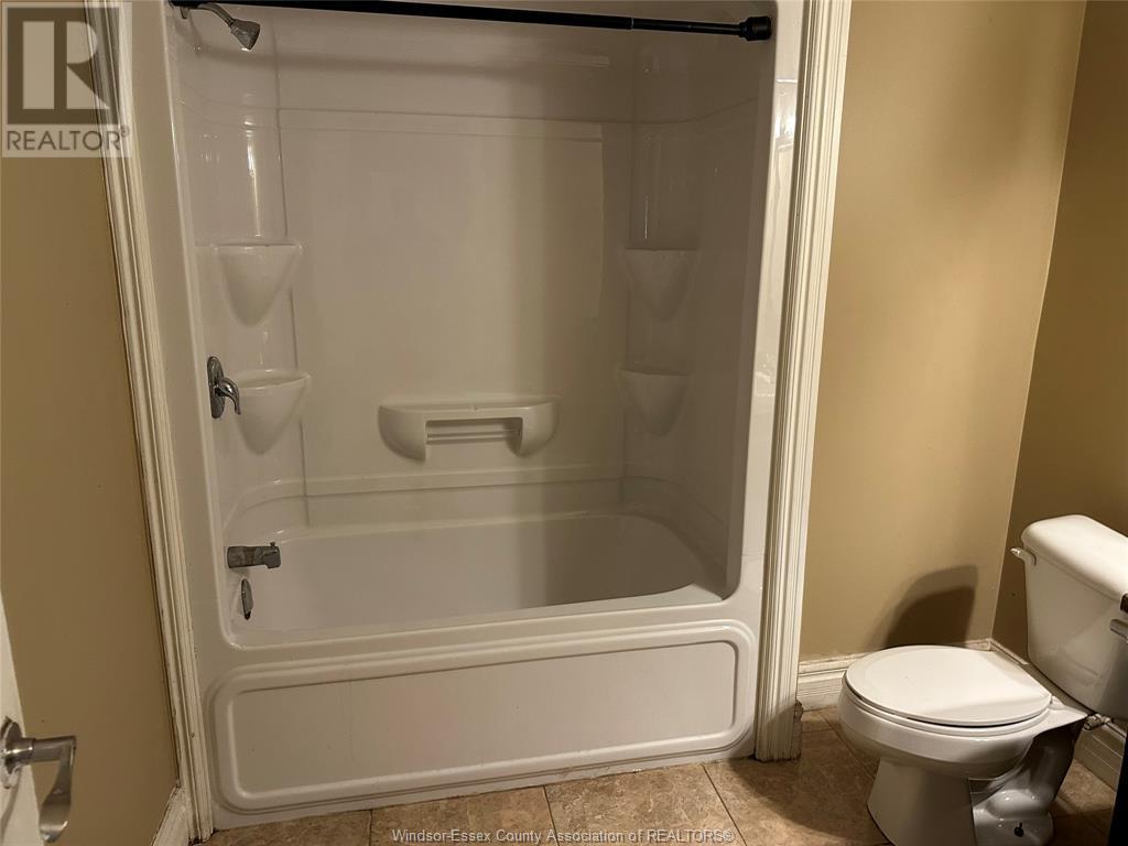 Photo 9 of 2365 Glenwood Unit Lower, Windsor ON