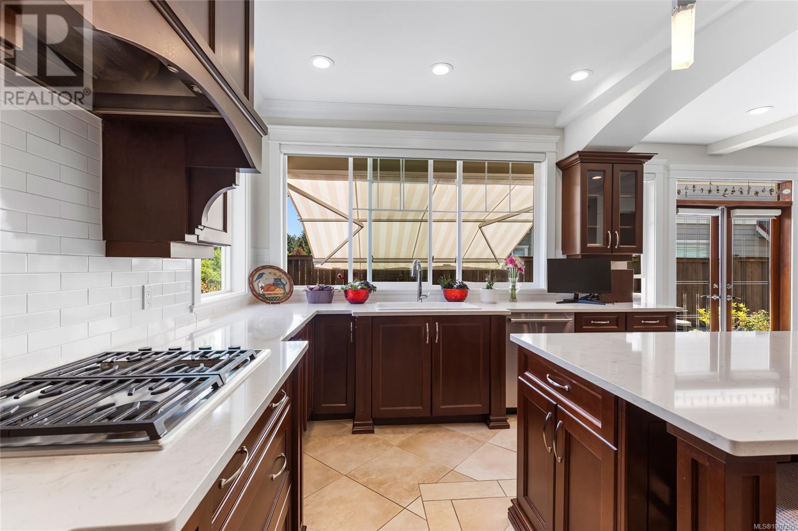 Photo 2 of 4973 La Quinta Pl, Saanich BC
