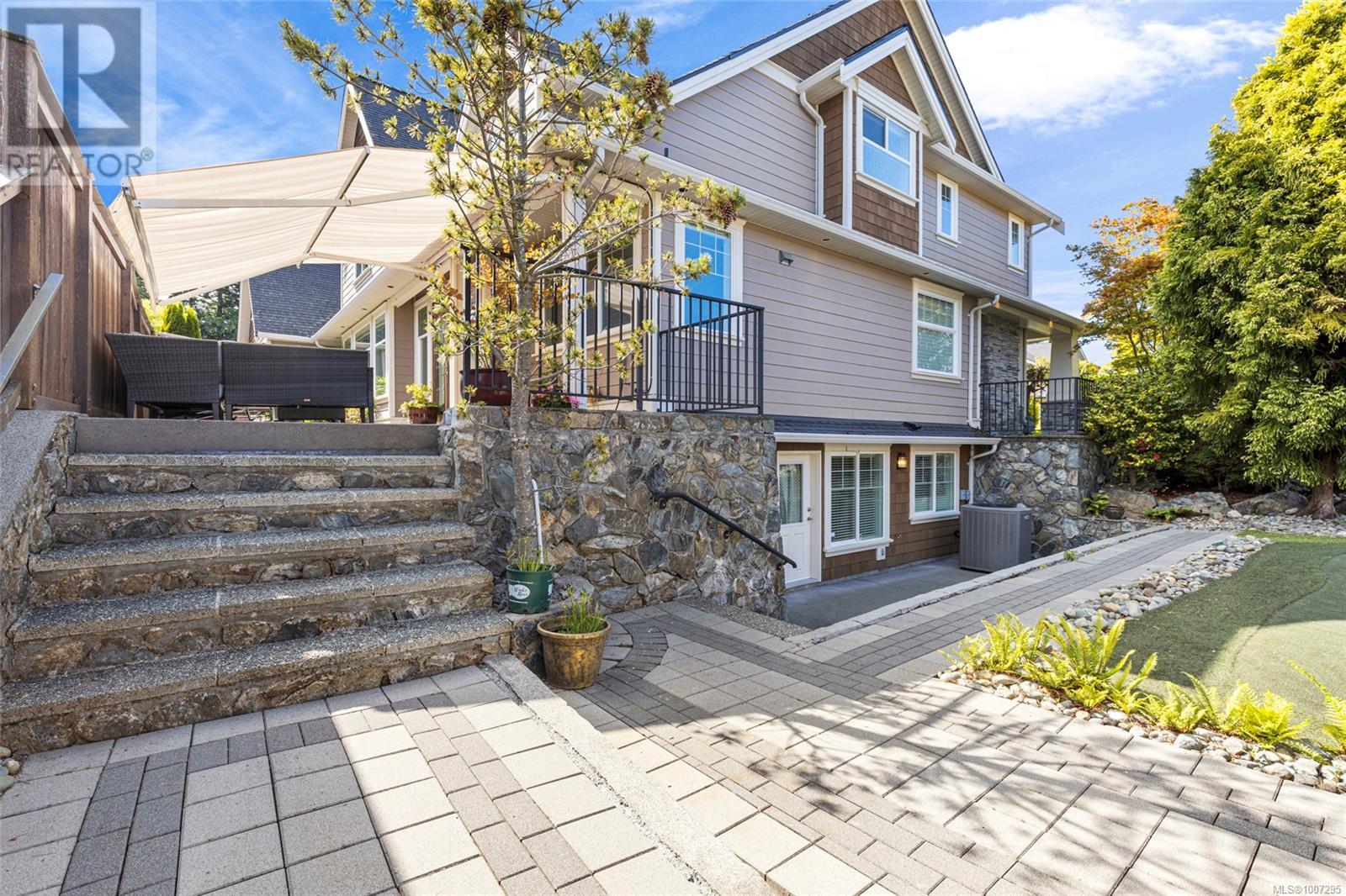 Photo 15 of 4973 La Quinta Pl, Saanich BC
