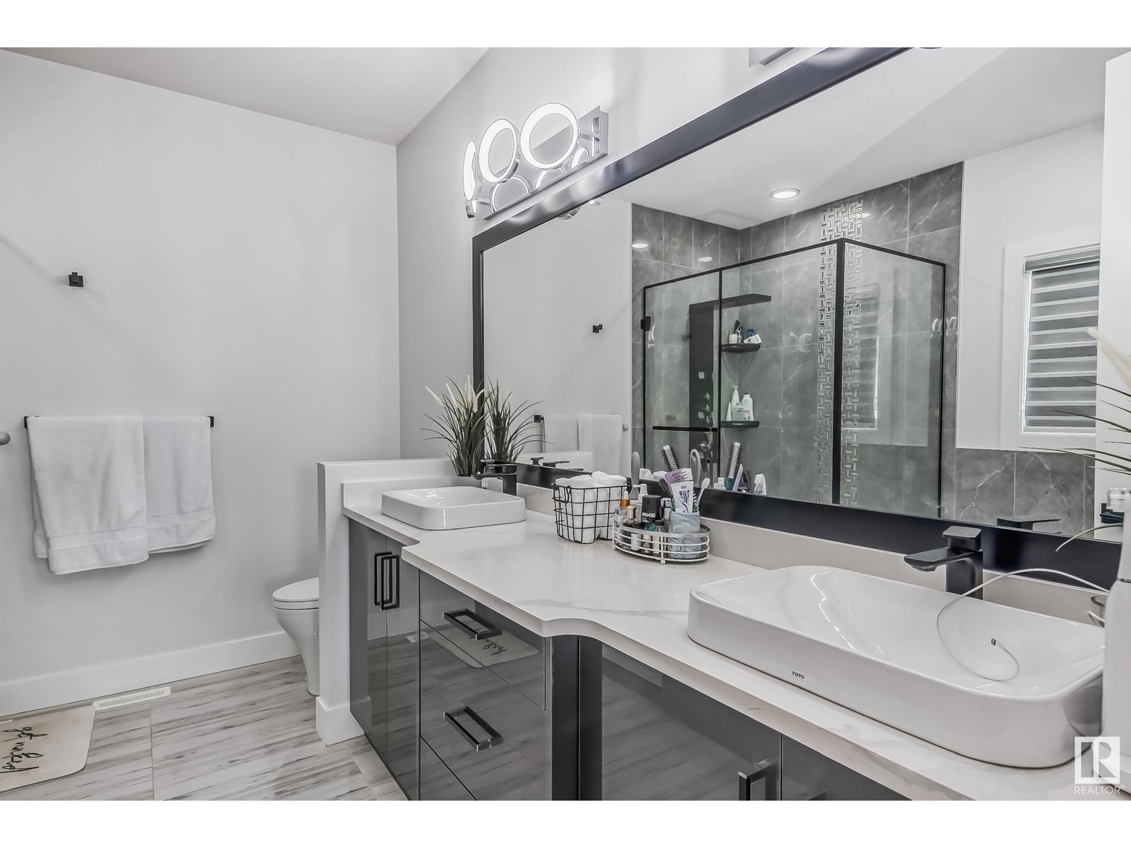 Photo 20 of 1448 25 St Nw, Edmonton AB