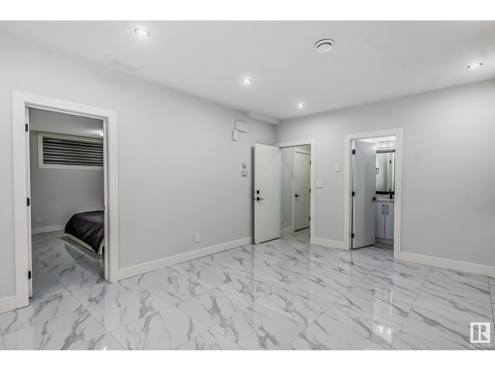 Photo 49 of 1448 25 St Nw, Edmonton AB