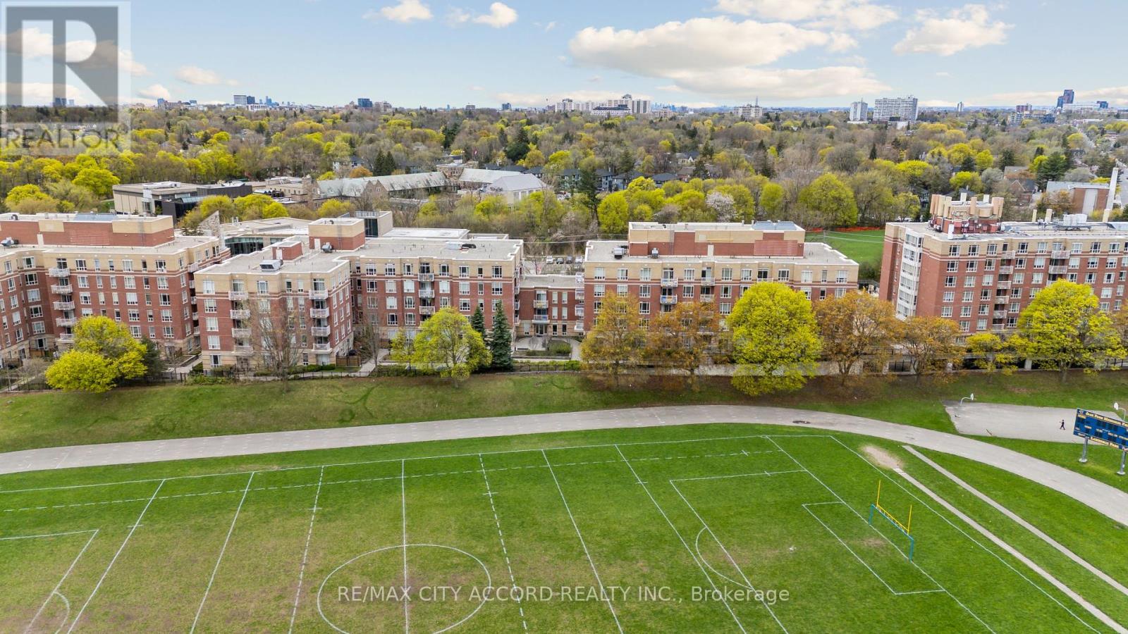 Photo 45 of 210 485 Rosewell Avenue, Toronto ON