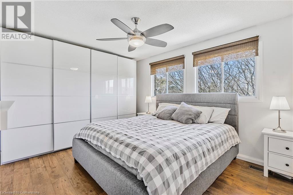 Photo 14 of 5 Kintyre Court, Caledonia ON