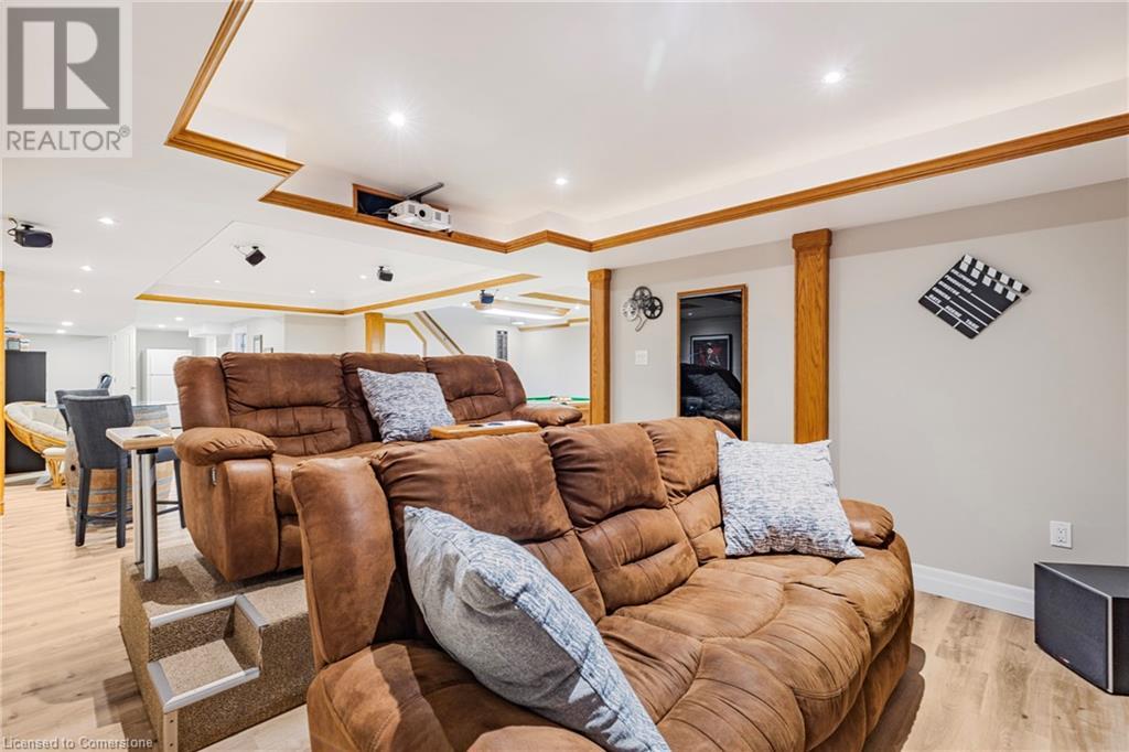 Photo 9 of 5 Kintyre Court, Caledonia ON