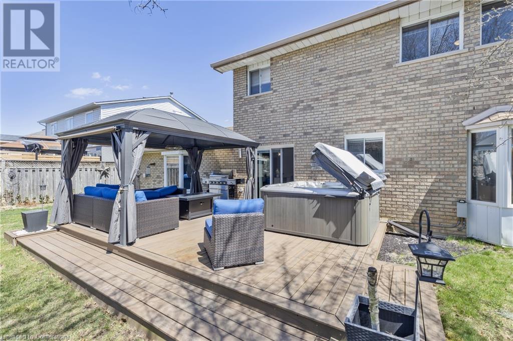 Photo 23 of 5 Kintyre Court, Caledonia ON