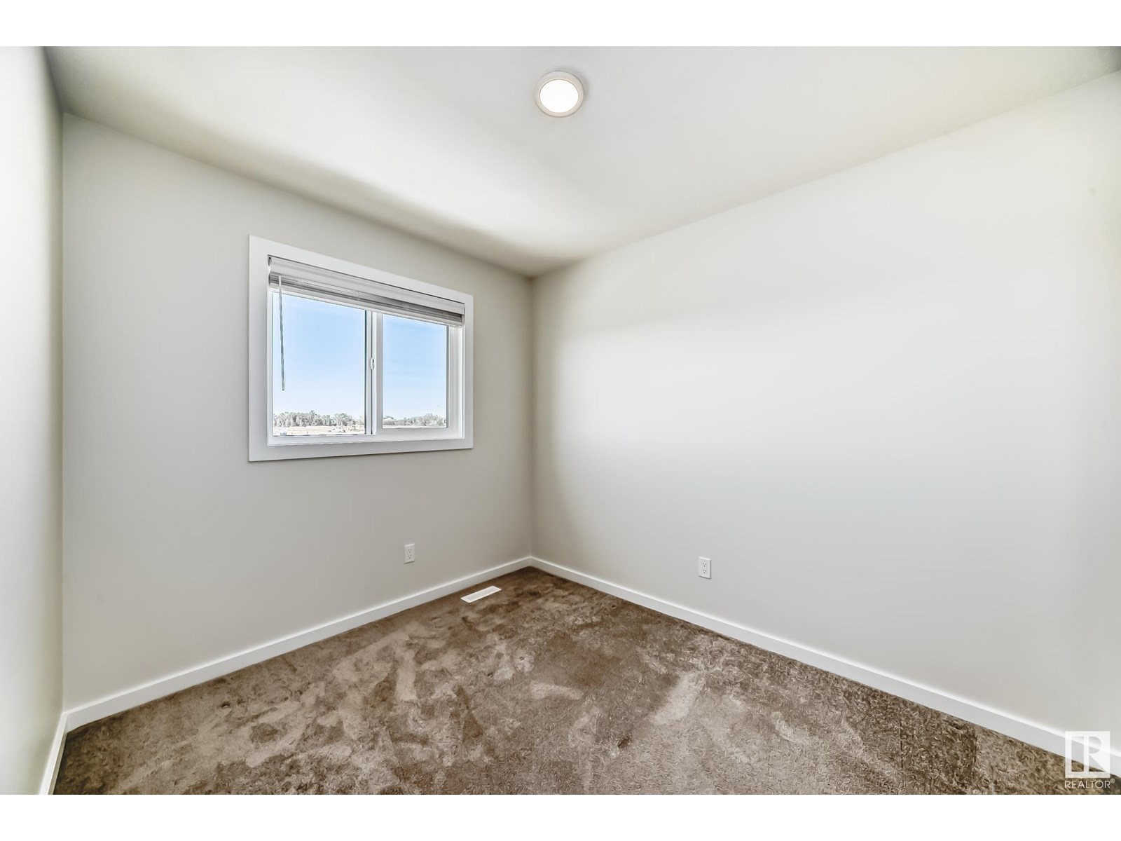 Photo 42 of 7018 54 Av, Beaumont AB