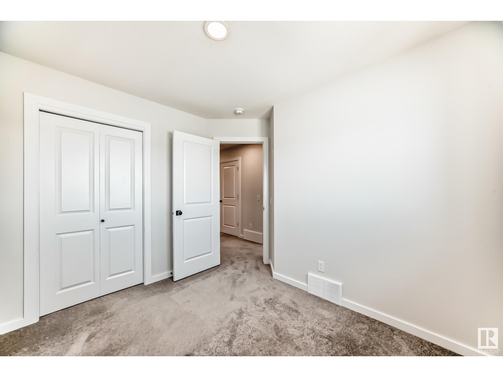 Photo 43 of 7018 54 Av, Beaumont AB