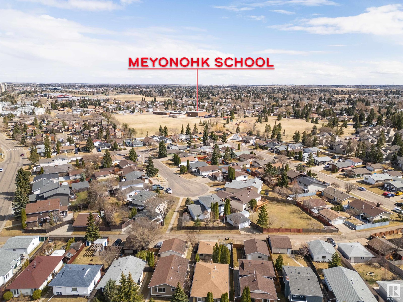 Photo 28 of 2667 89 St Nw, Edmonton AB