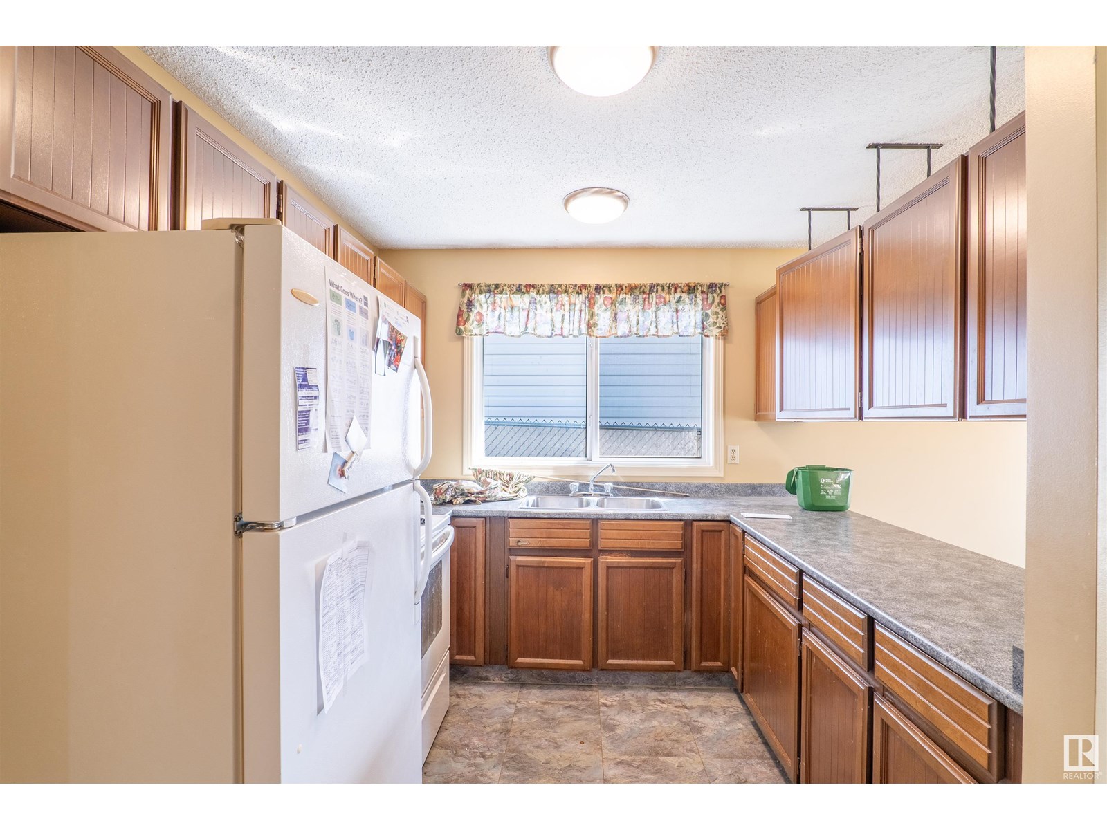 Photo 41 of 2667 89 St Nw, Edmonton AB