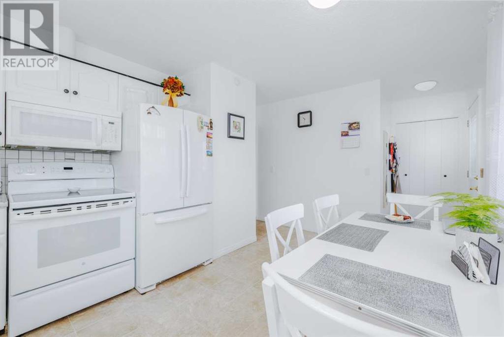 Single Family House Bi-level for Sale in  Dovely Place SE Dover Calgary 