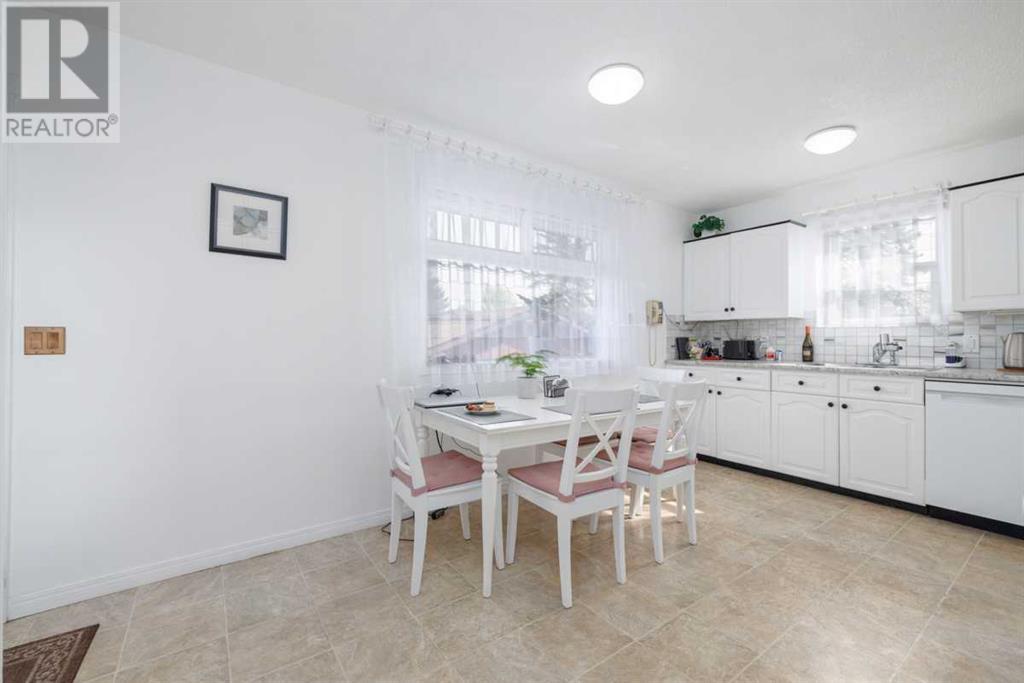 Single Family House Bi-level for Sale in  Dovely Place SE Dover Calgary 