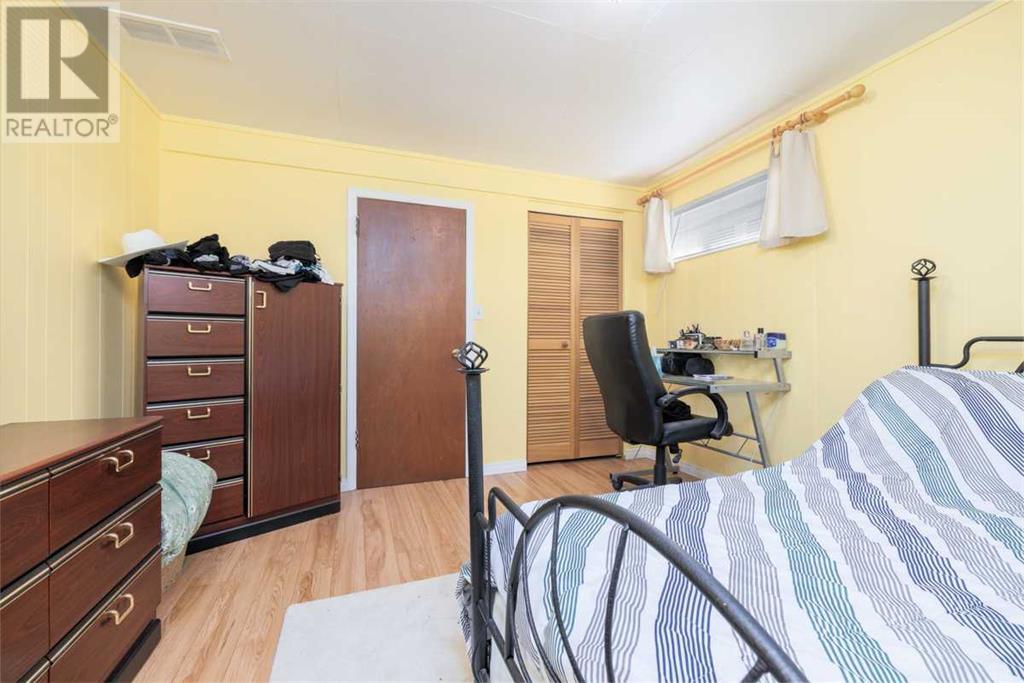 Single Family House Bi-level for Sale in  Dovely Place SE Dover Calgary 