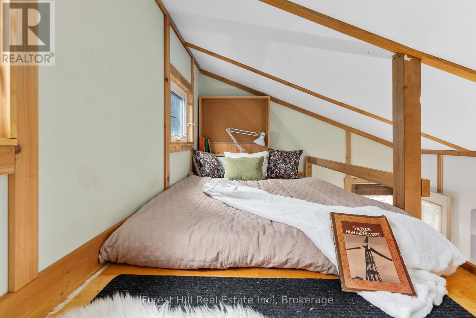 Photo 21 of 1010 Nest Lane, Lake Of Bays ON