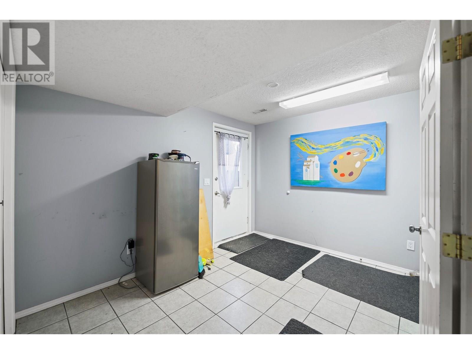 Photo 24 of 593 Braemar Drive, Kamloops BC