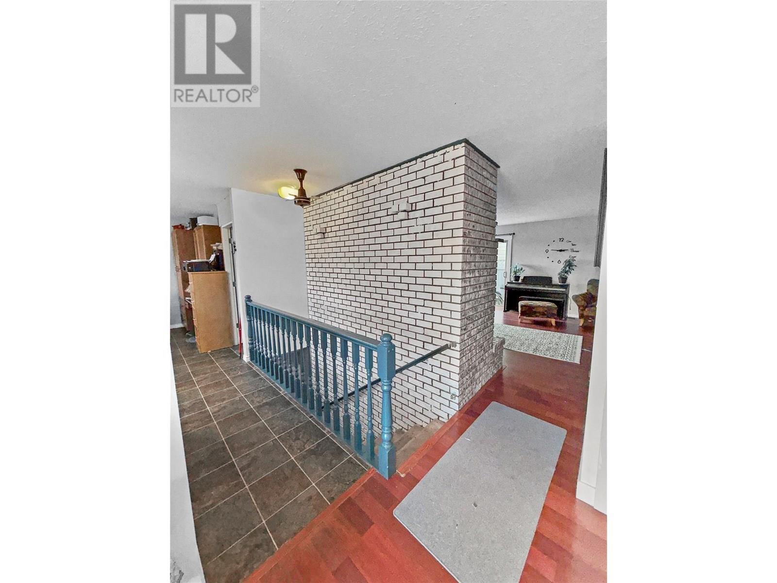 Photo 5 of 593 Braemar Drive, Kamloops BC