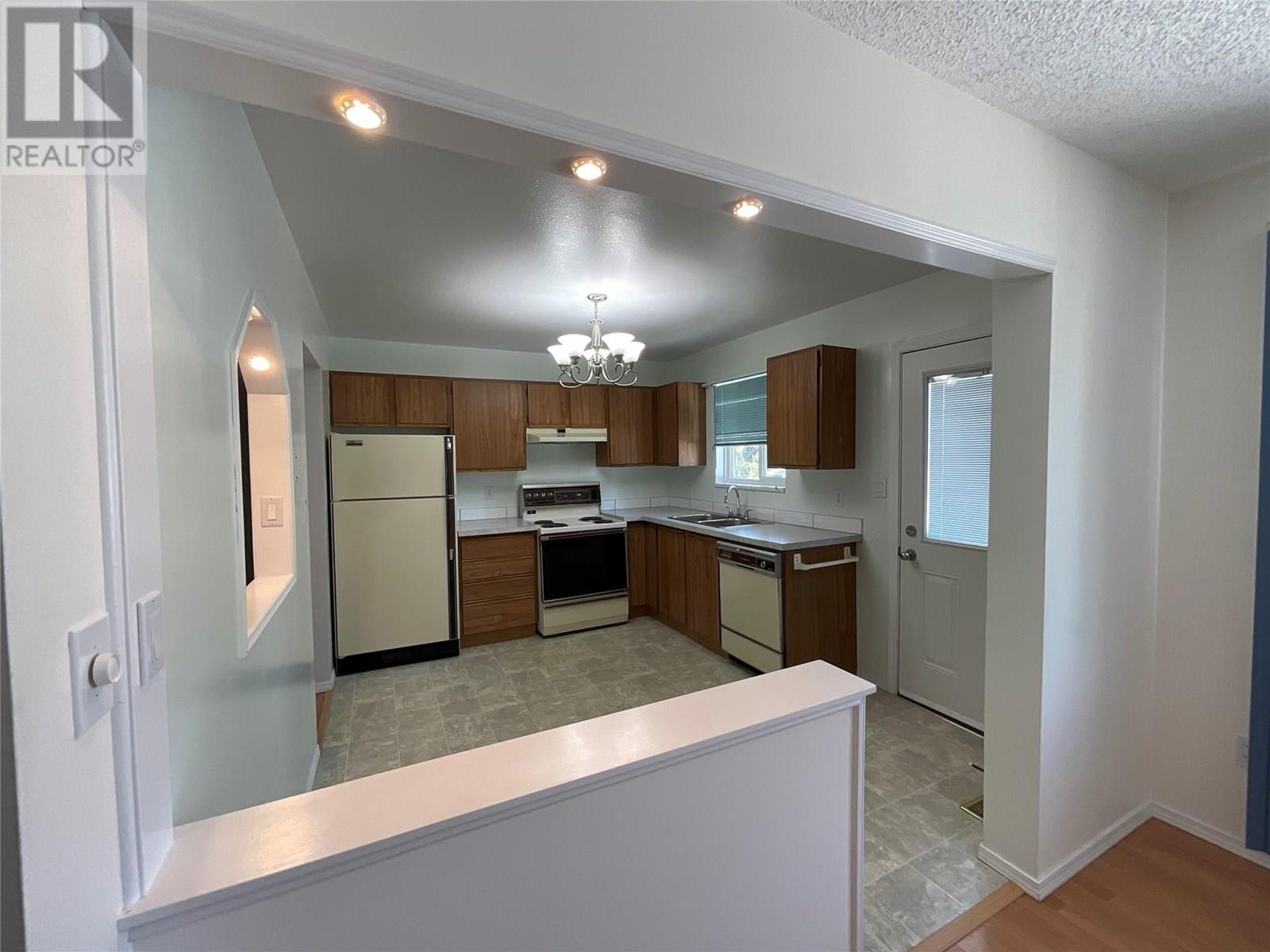 Photo 8 of 120 Ash Crescent, Tumbler Ridge BC