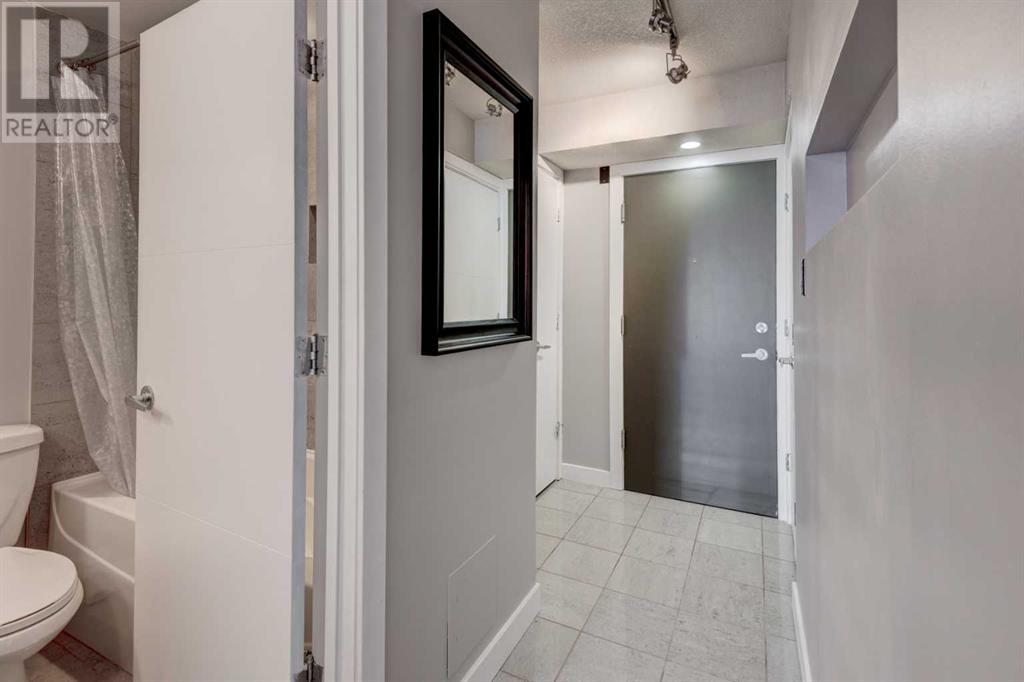 413, 324 22 AVENUE SW - Image 24