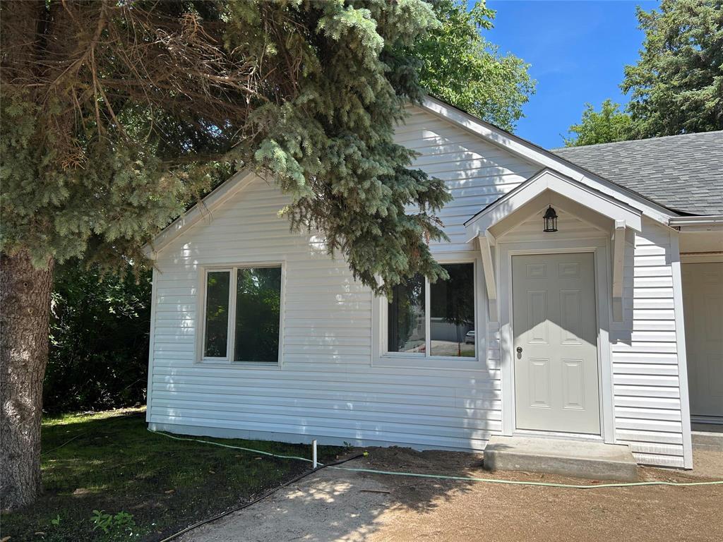 Photo 12 of 497 First Street, Steinbach MB
