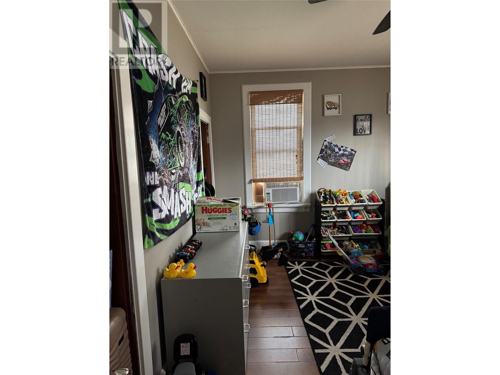  1087 Government Street, Penticton