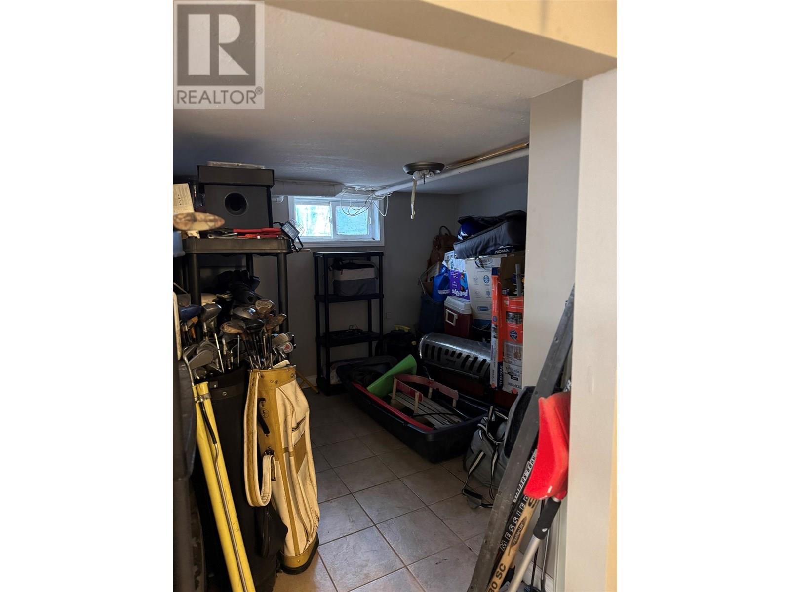  1087 Government Street, Penticton