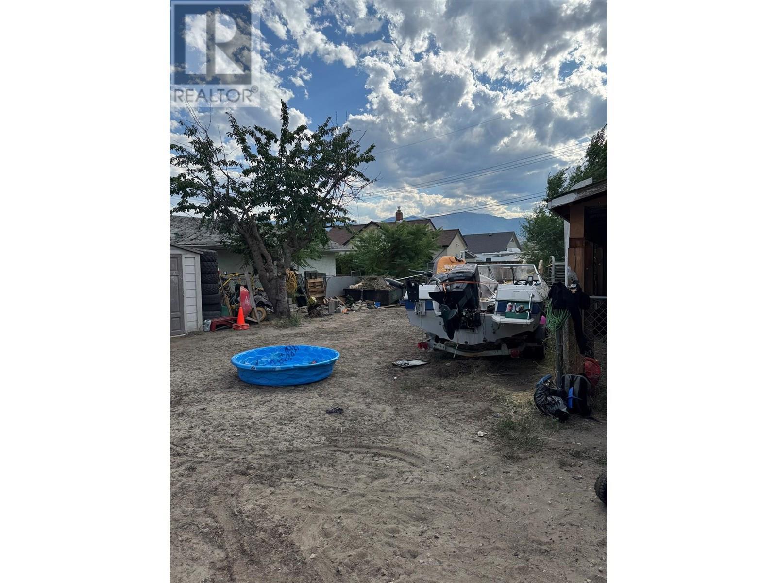  1087 Government Street, Penticton