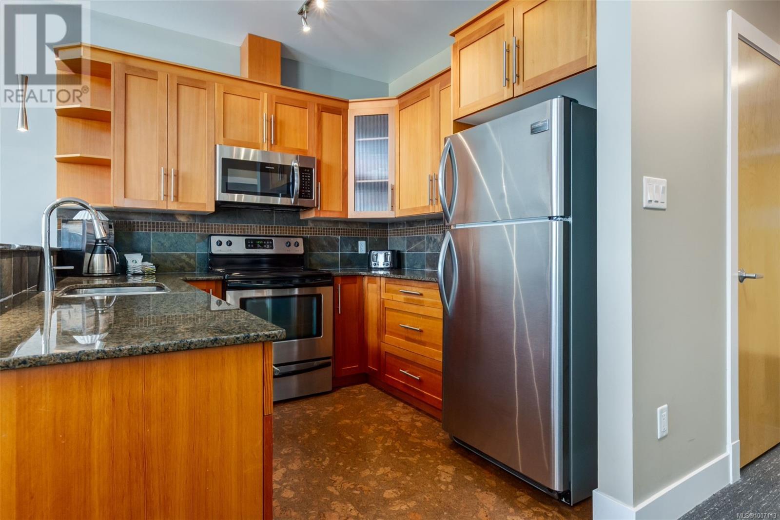 Photo 6 of 906 D 181 Beachside Dr, Parksville BC