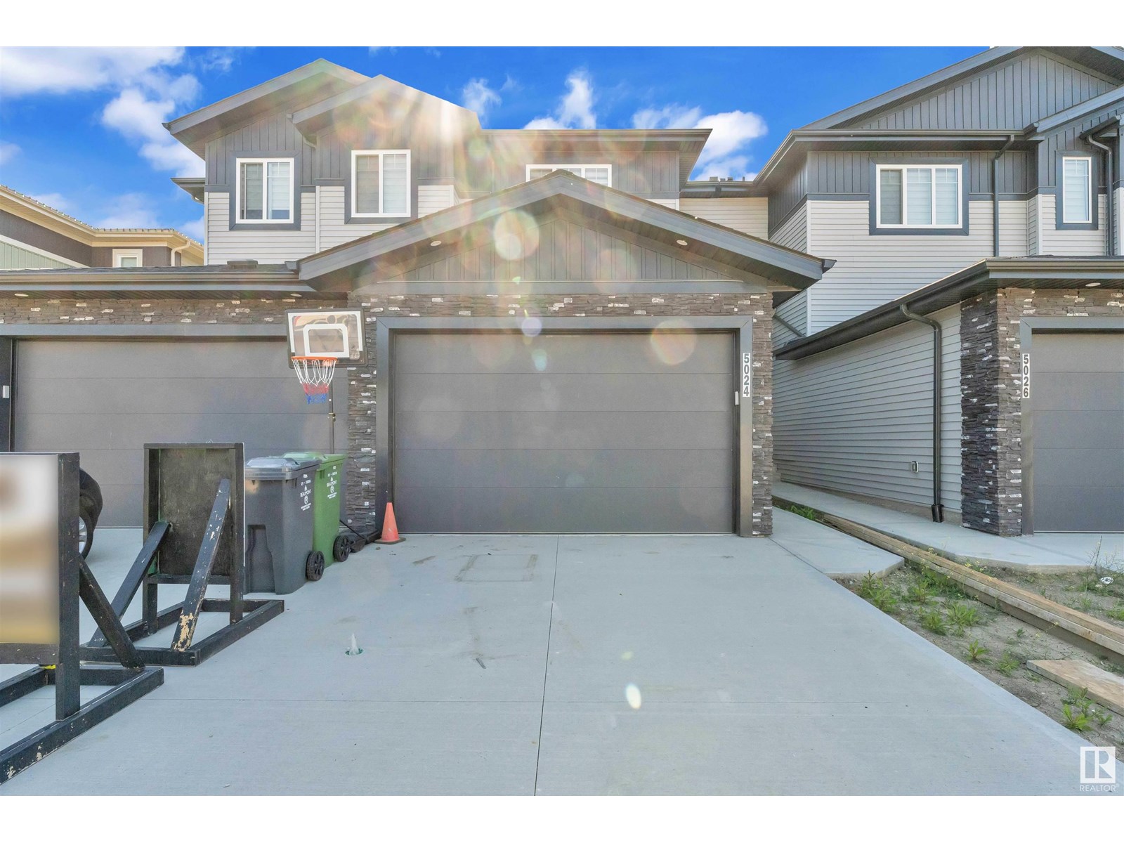 Photo 2 of 5024 67 St, Beaumont AB