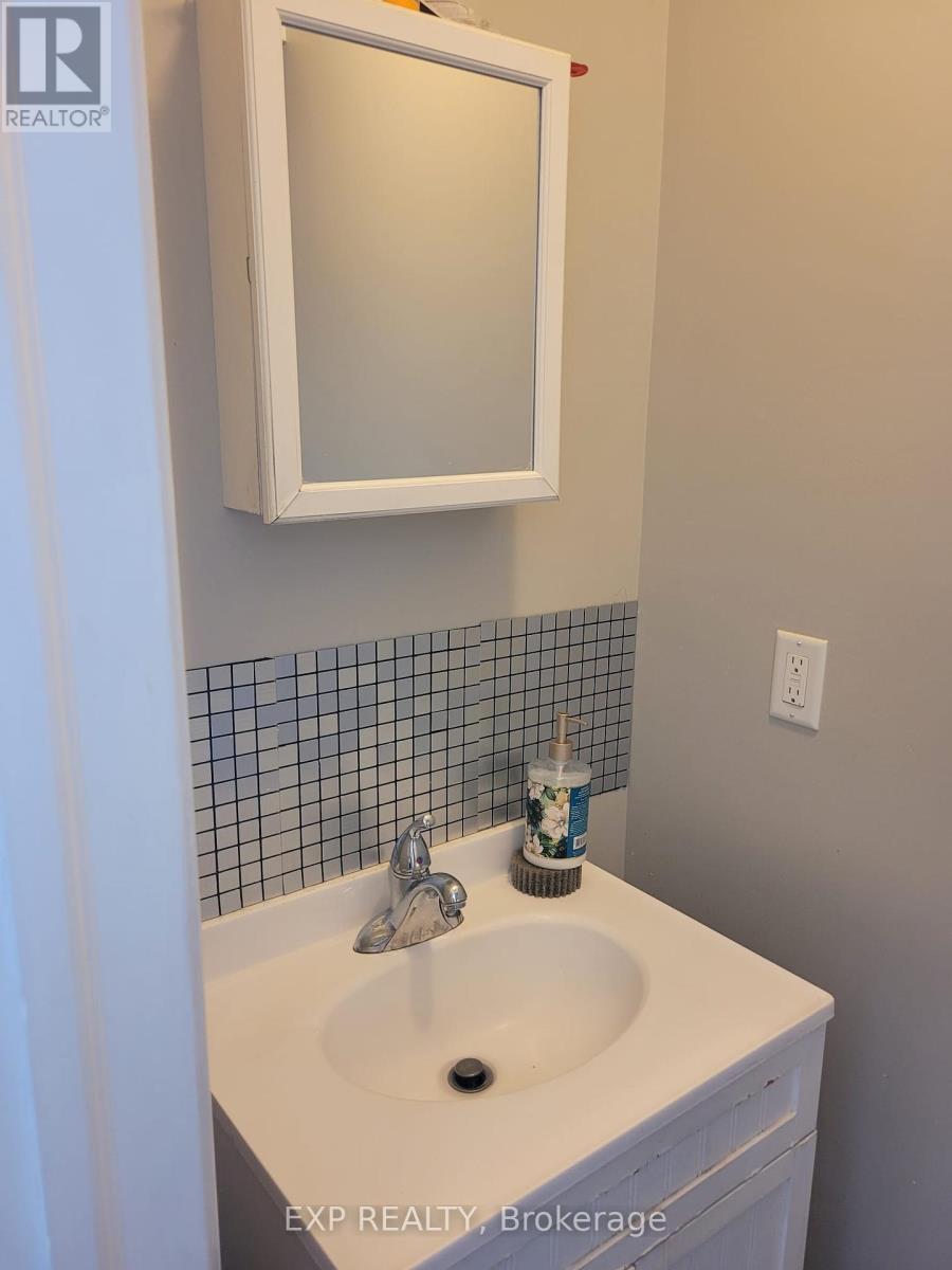 Photo 14 of 768 Mckay Avenue, Windsor ON