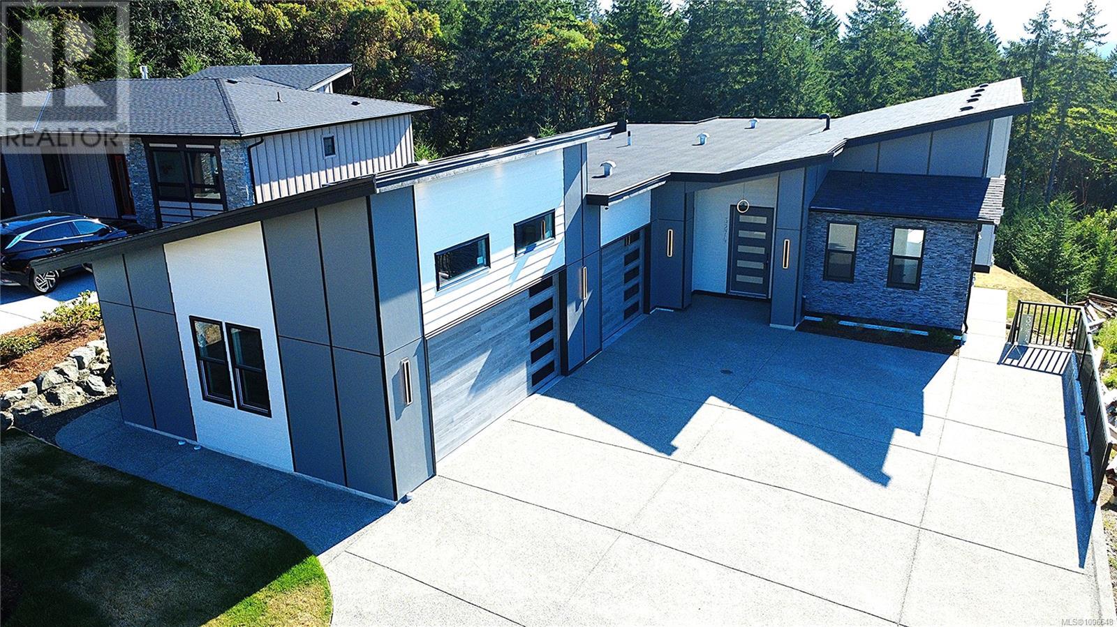 3274 Woodrush Dr, Duncan
