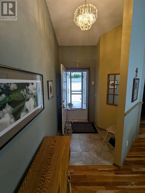 Single Family House Bungalow for Sale in  Douglasview Park SE Douglasdale/Glen Calgary 