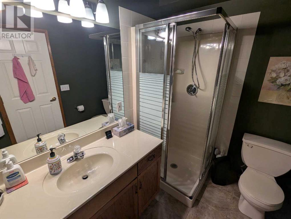 Single Family House Bungalow for Sale in  Douglasview Park SE Douglasdale/Glen Calgary 