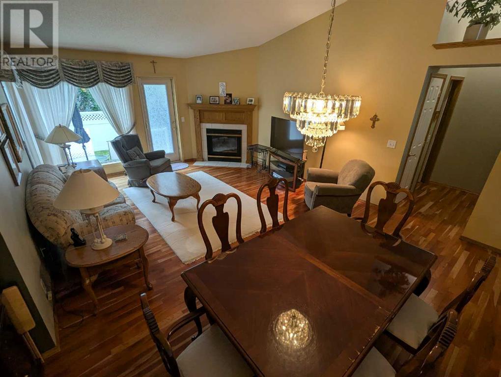 Single Family House Bungalow for Sale in  Douglasview Park SE Douglasdale/Glen Calgary 