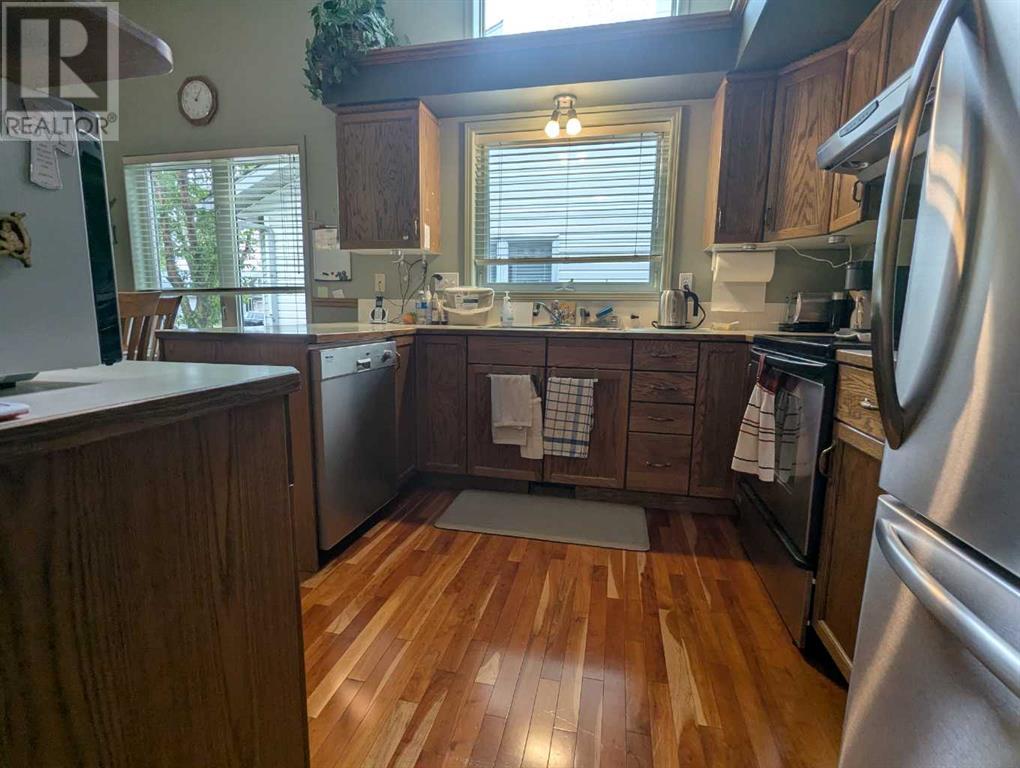 Single Family House Bungalow for Sale in  Douglasview Park SE Douglasdale/Glen Calgary 